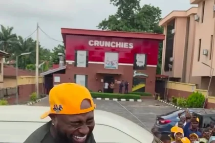 VIDEO: Davido storms Osun campaign rally, dances with Gov Adeleke
